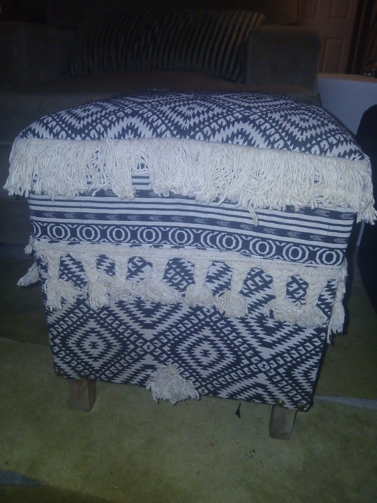 Funky Cool Flat Weeve Kelim Rug Ottoman