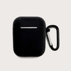 Black AirPod Case (1-2 Gen) 