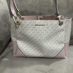 M.K Purse