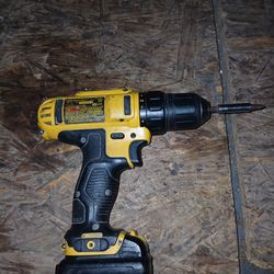 Dewalt drill battery included