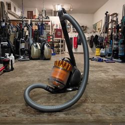Canister Vacuum Cleaner 