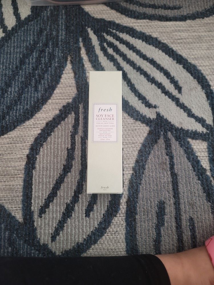 Fresh Soy Face Cleanser