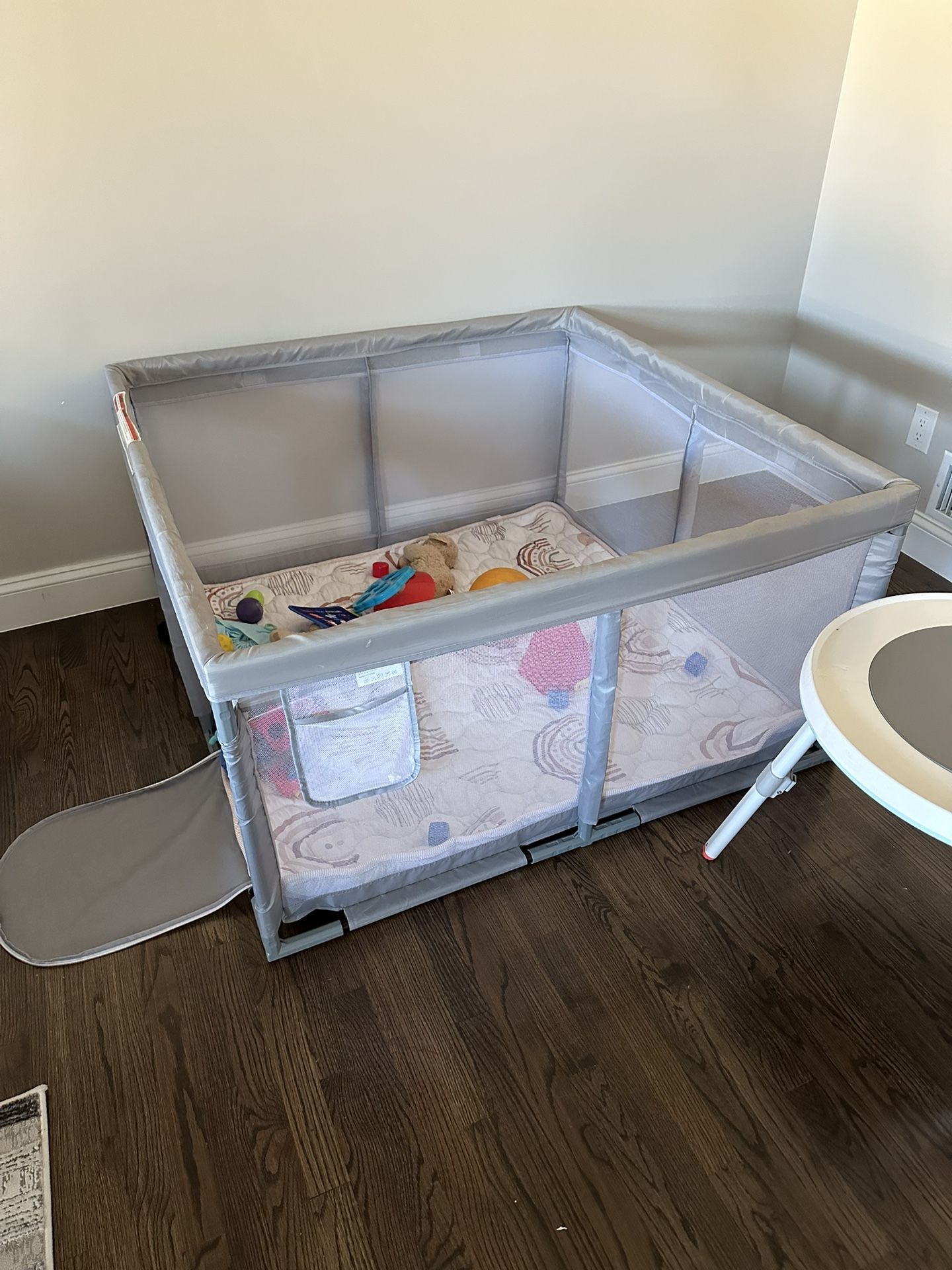 Barley Used Playpen With Mat