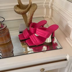 Hat Pink Heels Size 7 M
