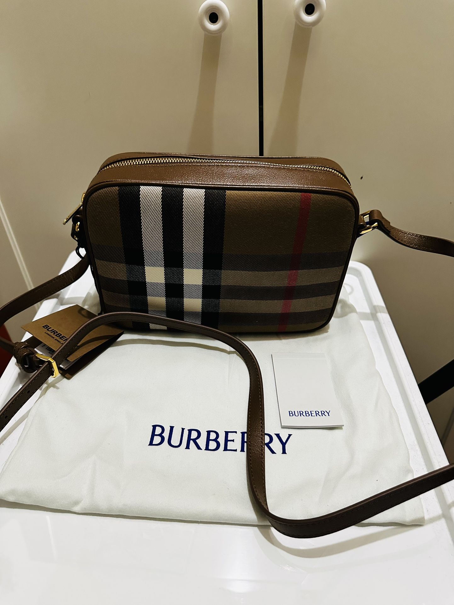 burberry sling bag
