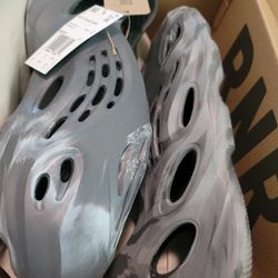 Size 10 Men Yzy Foam Rnr Mx Granite