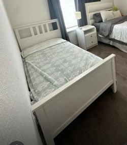 Twin Bed with mattress