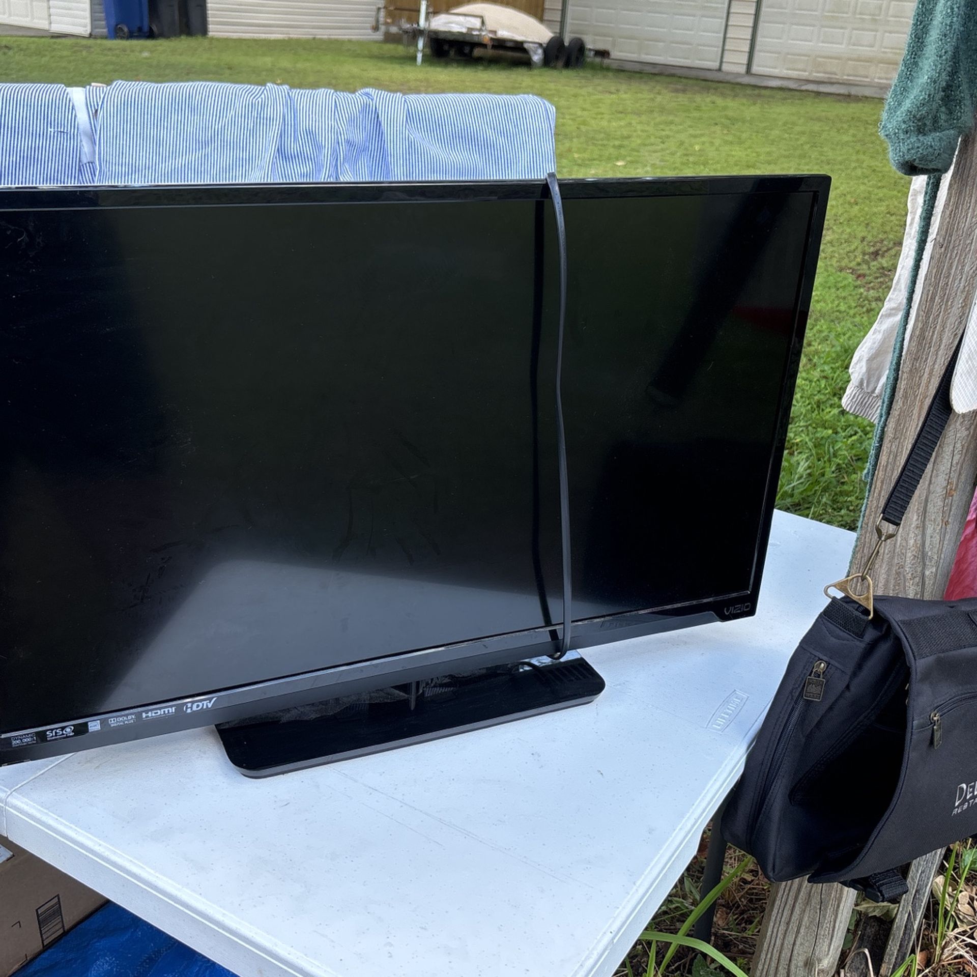 Vizio 32’ Television