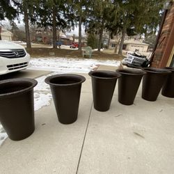  Very  Beautiful  4 Pots  Plastic