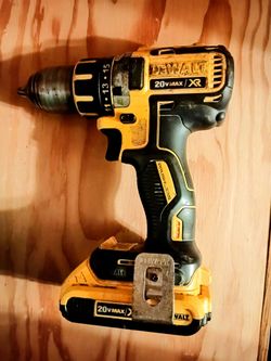 DeWalt 20v Max Drill and Battery