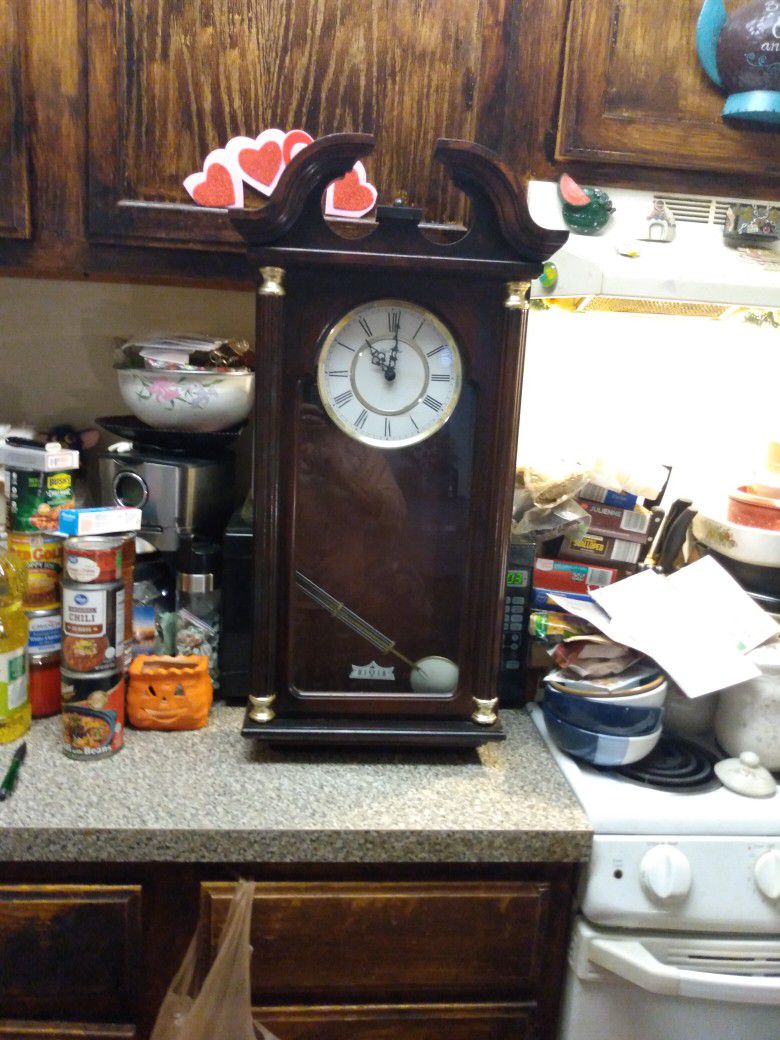 Grandfather Clock Laid The Swinging Pendulum Down Inside , Works Super Great, Beaytiful