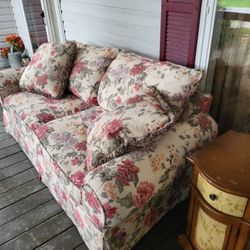 Nice COUCH 