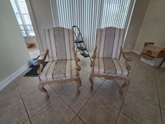 Free Chairs