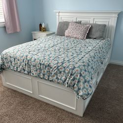 Queen Platform storage Bed