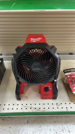 Battery operated fan Milwaukee