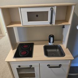 Play Kitchen