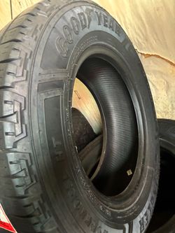 235/65/16Lt. Goodyear