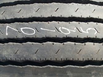 245 70 19.5 very good truck tires $40each