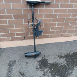 minn Kota trolling motor 38 lb thrust has extended Handel and it has a long shaft 46 ins works great 