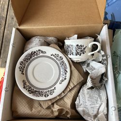 Dish set & Miscellaneous Pots & Pans 