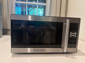 Microwave used one semester