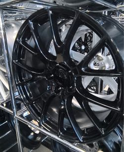 Big 22s for a massive upgrade! 🔥🛞 ​⚡ Size: 22" 💥 Bolt Pattern: 5x127 (5x5) 🚙 Ideal fitment: Jeep, Durango, GMC, and Chevy trucks/SUVs! ​📍 Phoenix