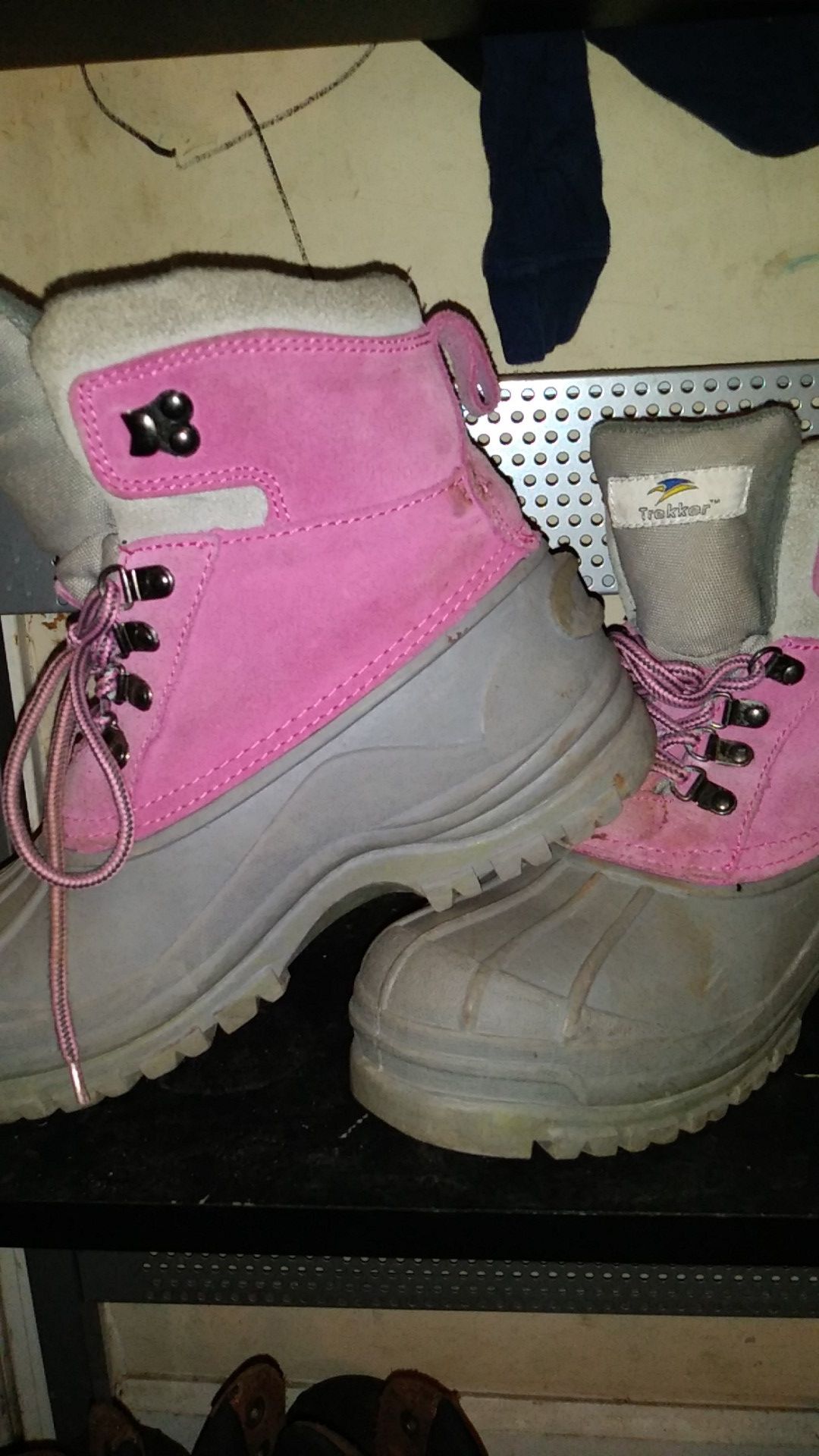 Trekker brand girls' size 5 winter boots