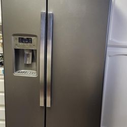 Refrigerator (General Electric) and Area Rugs 