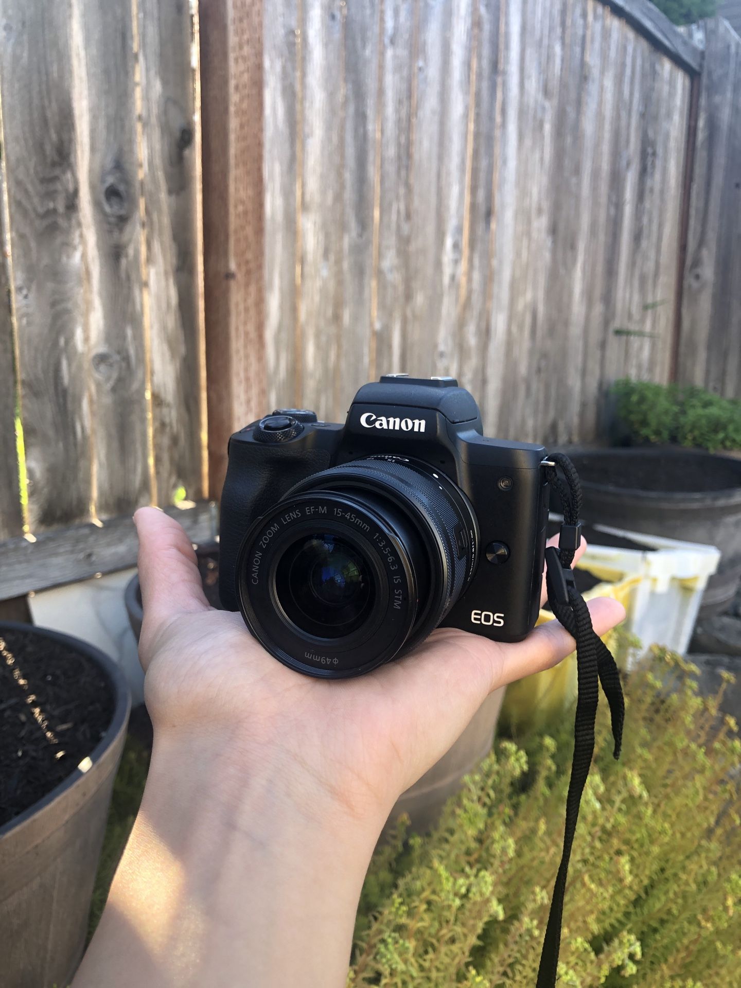 Canon EOS M50 Mark ll Mirrorless Camera With 15-45mm Lens
