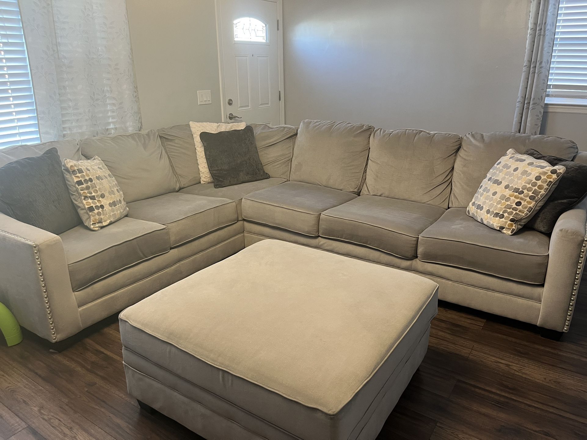 Sectional Sofa
