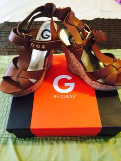 Guess wedges