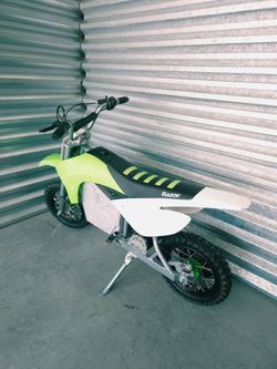 🏍️⚡ **2 Electric Dirt Bikes for Sale – Kids Upgraded, Time for These to Go!** ⚡🏍️
