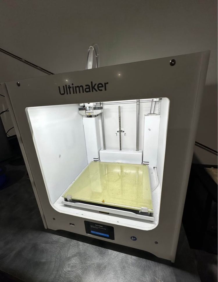 Ultimaker 2 3D Printer.