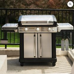 $620 Blackstone ProSeries Outdoor Griddle, 3-Burner 28” Propane Flat Top Grill with Cabinet, Stainless Steel