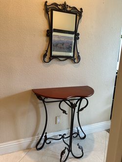 Entry Table & Mirror
