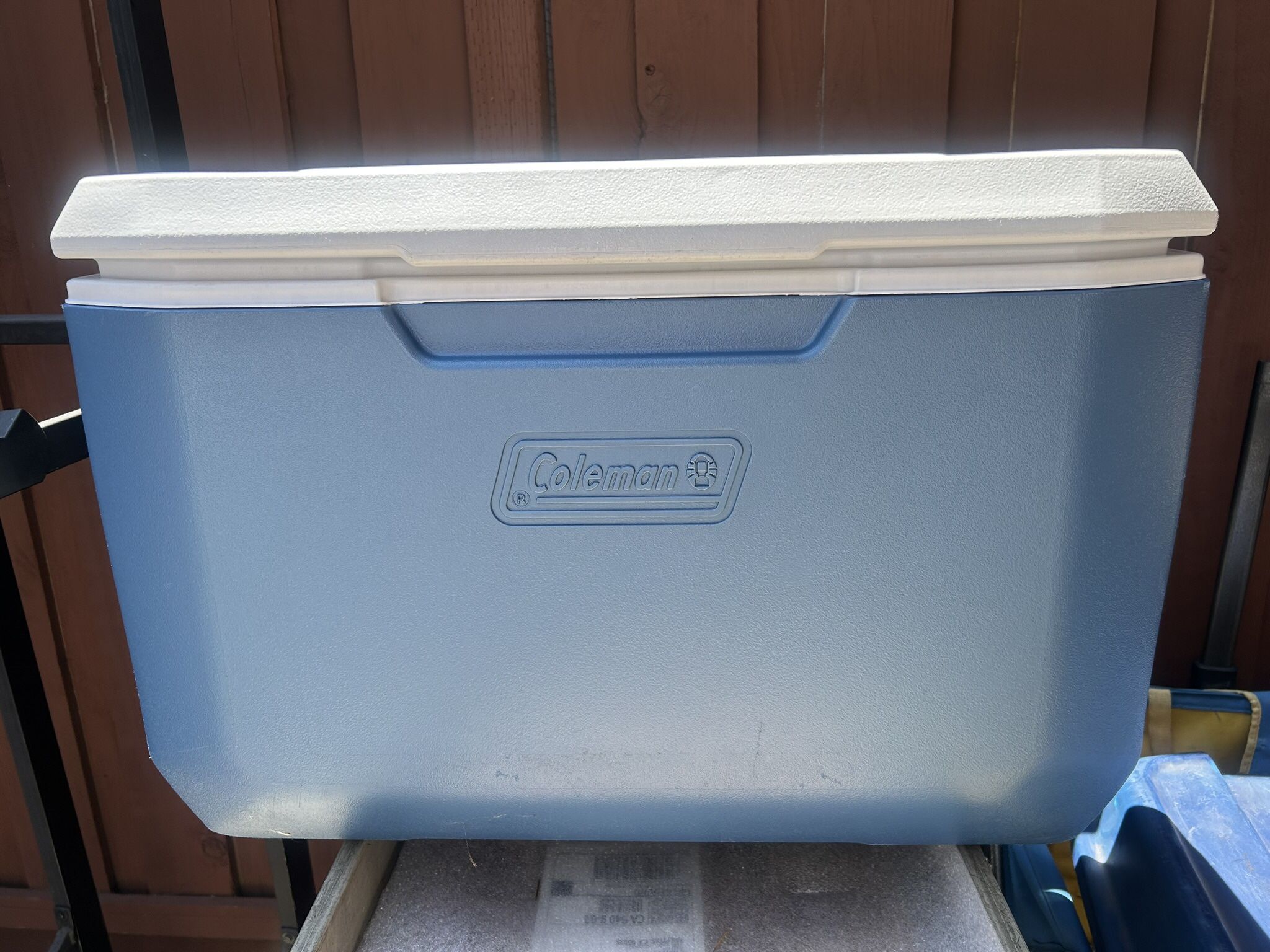 Coleman 70-Quart 100 Can Coastal Xtreme Marine 5 Day Chest Cooler