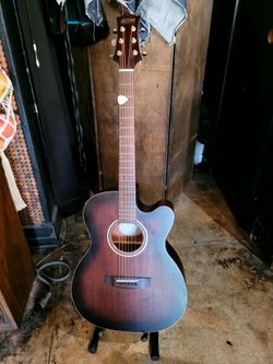 Mitchell acustic electric guitar