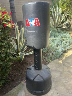 Adjustable Boxing and Kickboxing Bag