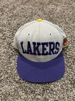 Lakers Mitchell & Ness snapback (Grey, Purple & Yellow)