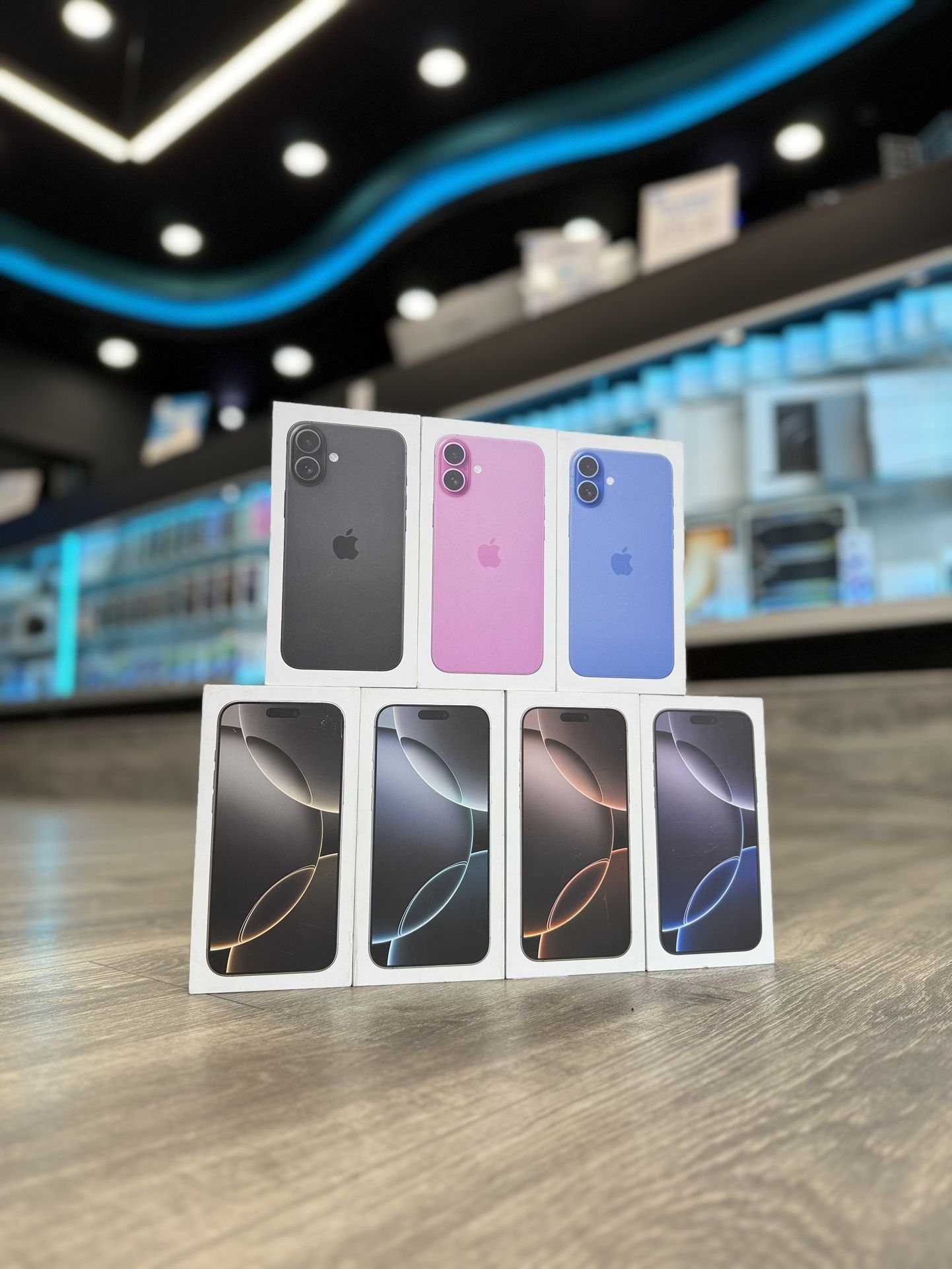 iPhone 16 Pro Max & 16 Plus Available (Unlocked) ( Payment Plans Available / Planes De Pagos Disponibles )