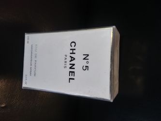 CHANEL. Spray