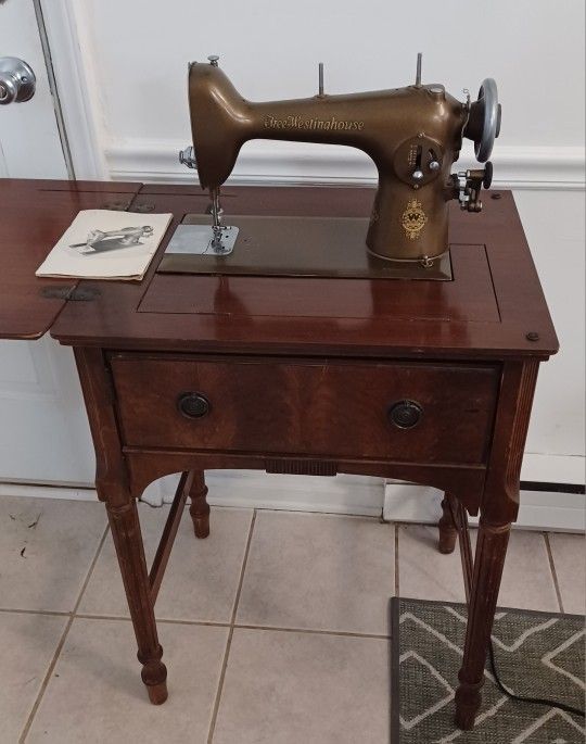 Vintage Antique Sewing Machine Free Westinghouse Model: ALB