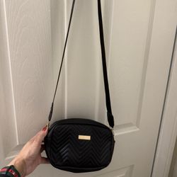 CUTE BLACK PURSE! 