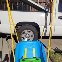 Little Tikes 2-in-1 Snug 'n Secure Swing