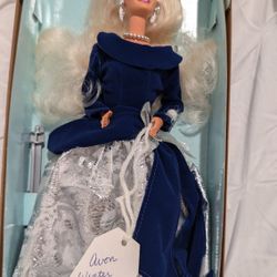 Vtg Mattel 1995 WINTER VELVET BARBIE Doll AVON Exclusive 1st Series #15571 NRFB