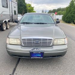 2004 Ford Crown Victoria