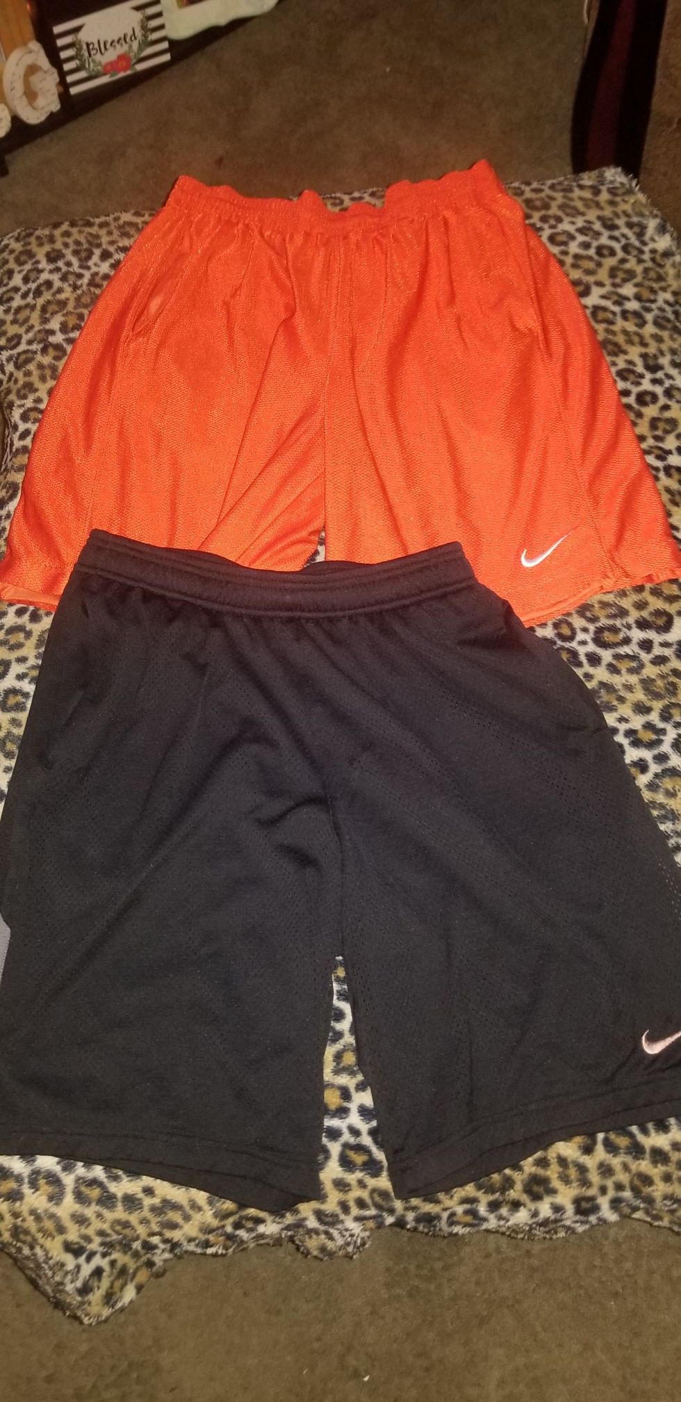 Nike 2 Pairs of Men's Size Large Shorts