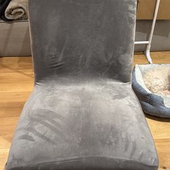 2 White Chairs With Velvet Cover 