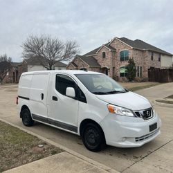 Nissan NV200