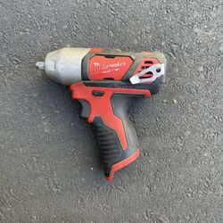 Milwaukee M12 3/8 Impact Wrench